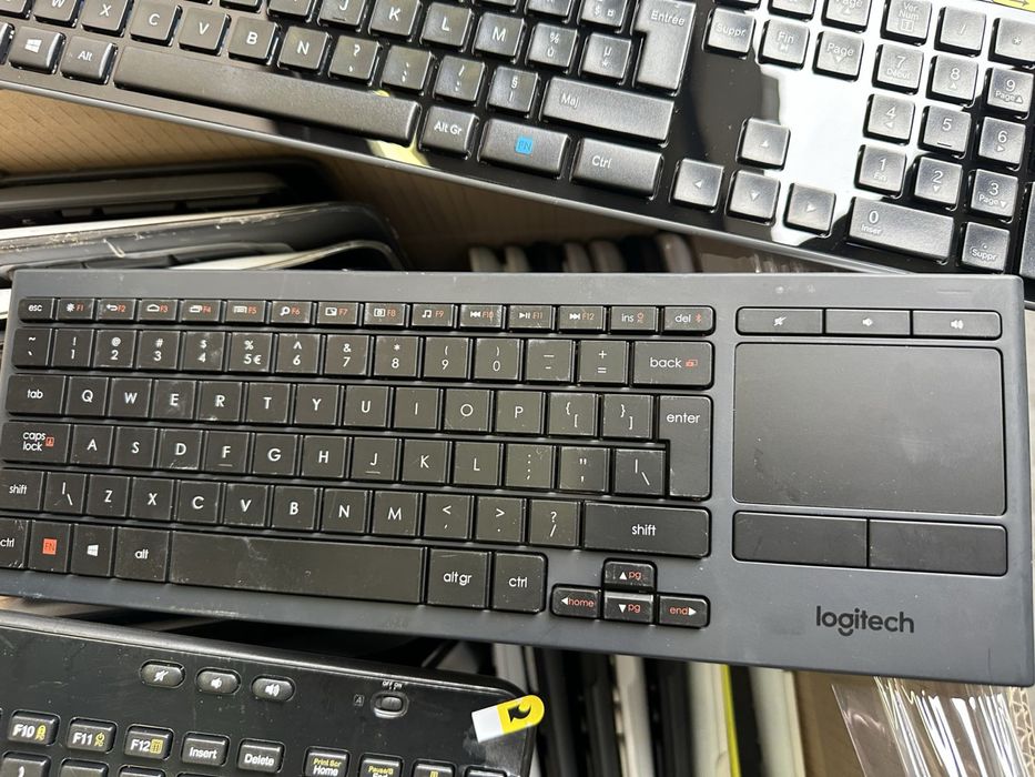Teclados e Ratos Logitech - Vários Modelos
