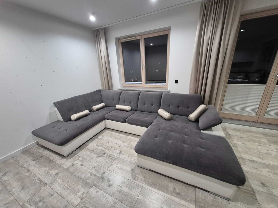 Duży narożnik 3,60 x 2,20, z funkcją spania, bardzo wygodny