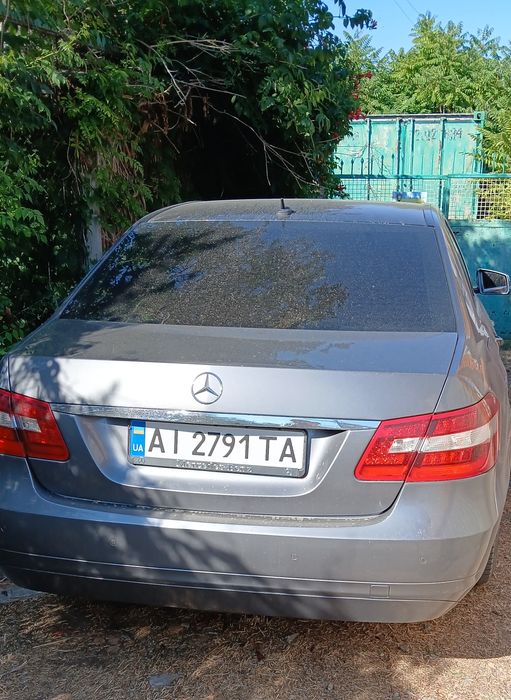 Продам класний мерс,з маленьким пробігом