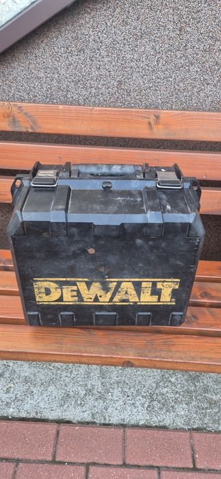 Pilarka Dewalt DCS391