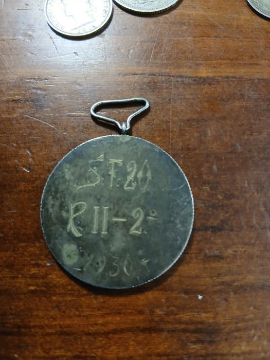 Medalha feita da moeda 1 escudo