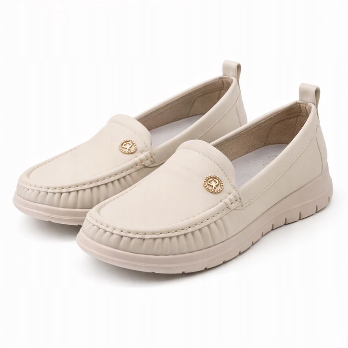 Beżowe półbuty/mokasyny damskie ze skóry ekologicznej 36