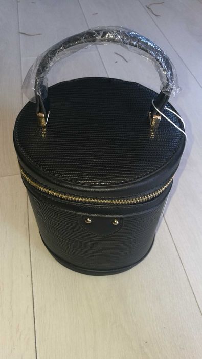 Torebka okrągła czarna