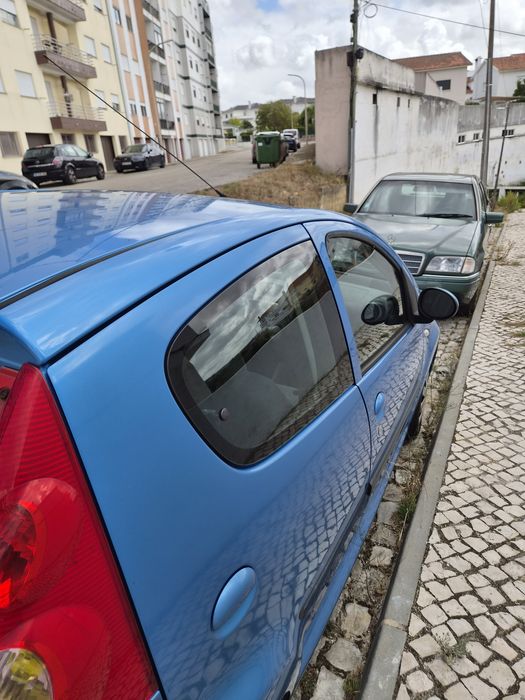 Peugeot 107 super econômico