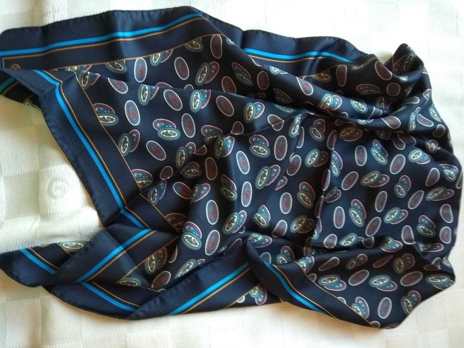 Duża jedwabna apaszka chusta Super stan