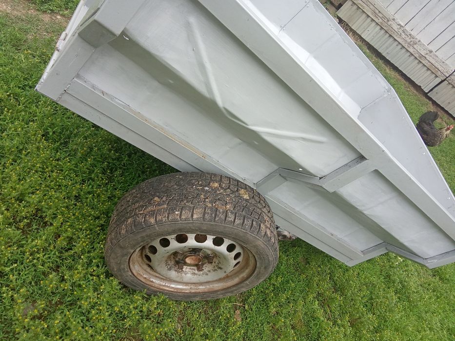 Прицеп новий ...