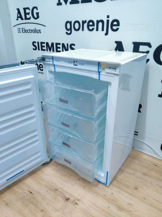 MIELE™FN32202i. ТОП! Вбудована морозильна камера. 2022. Germany