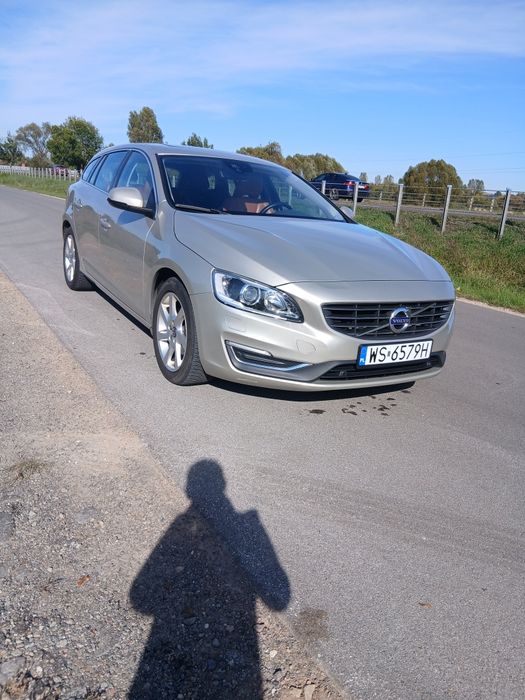 Sprzedam super auto volvo v60-2016r