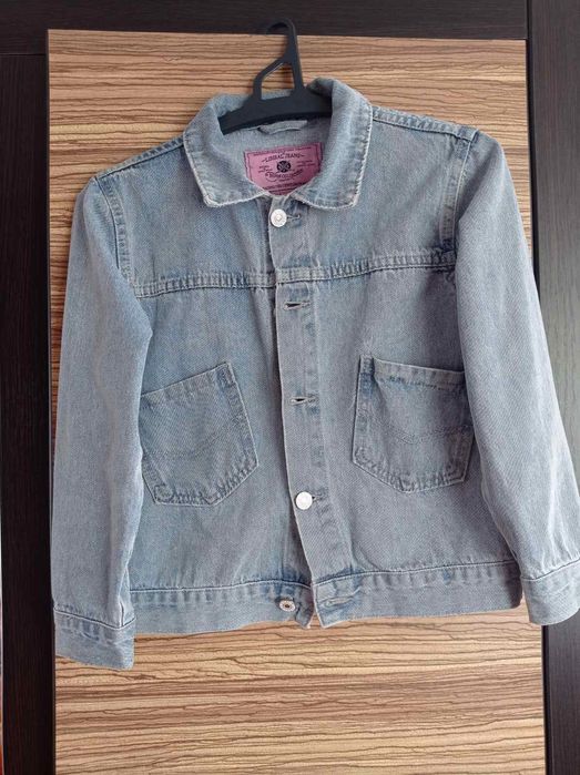 Джинсова куртка для дівчинки