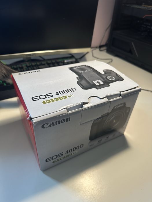 Фотоапарат Canon EOS4000D (в ідеальному стані)