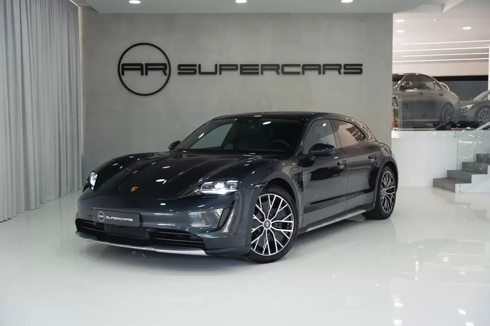 Porsche Taycan Cross Turismo 4