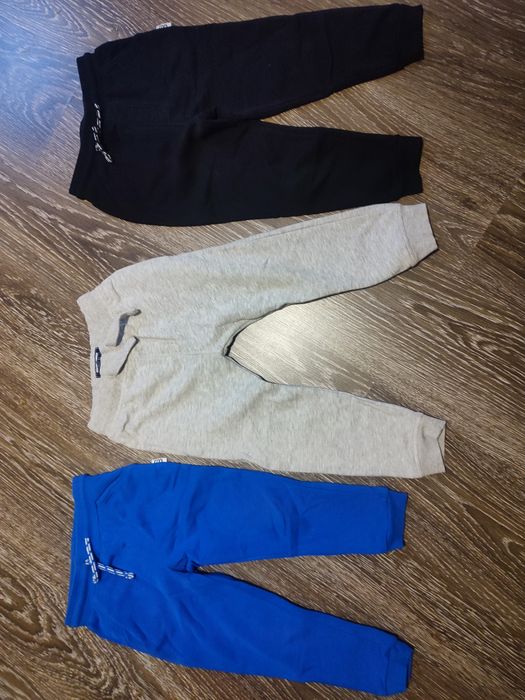 Пакет якісного одягу на хлопчика 3-4 роки.