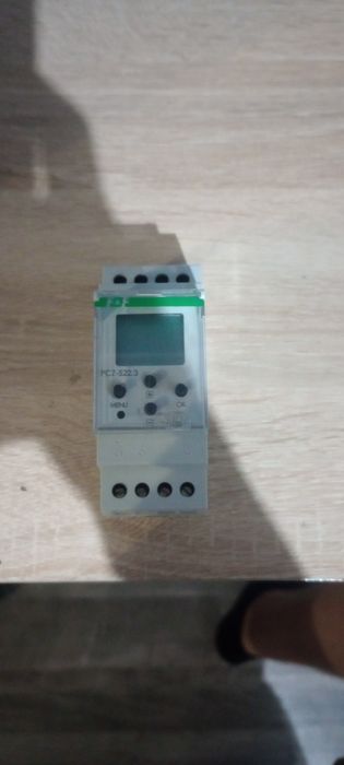 Programator czasowy f&f pcz-522.3