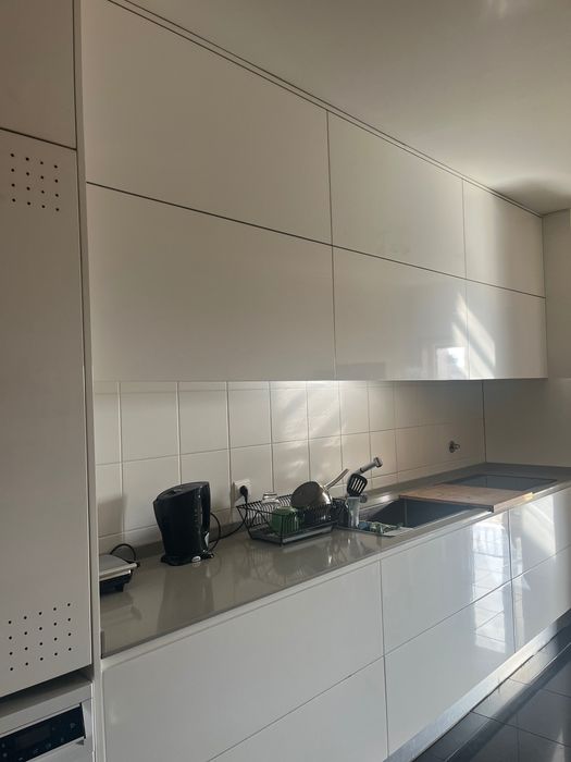 Para arrendar de quarto em rua Padre António Vieira, 111