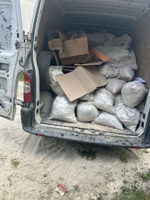 Вивіз/утилізація сміття/техніки/дерева меблів будівельне сміття чистка підвалів горищ вивіз гілок послуги вантажників чистка квартир вивіз бою цегли