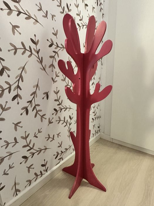 Cabide para quarto de criança