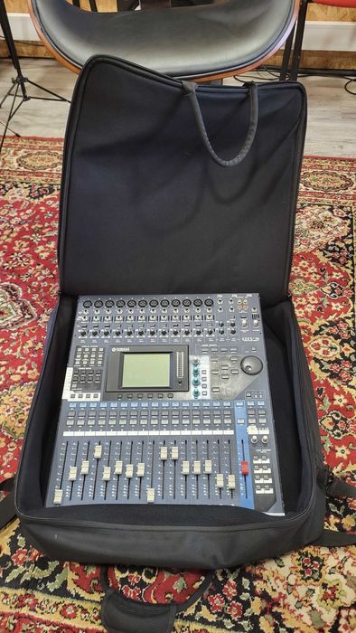 Mesa de Mistura Digital Yamaha 01V96