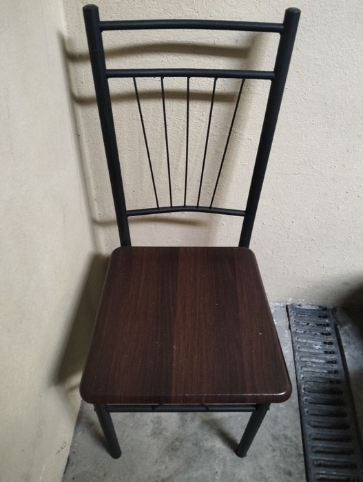 Mesa com 4 cadeiras