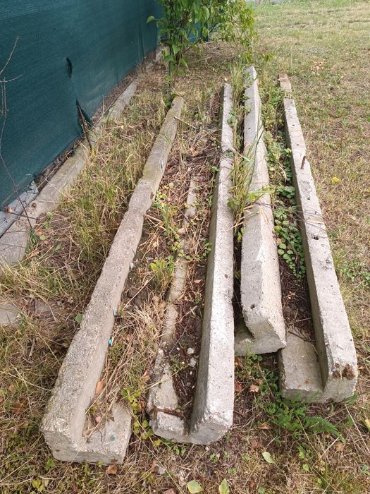 Bloczki/ podmurówki betonowe zbrojeniowe