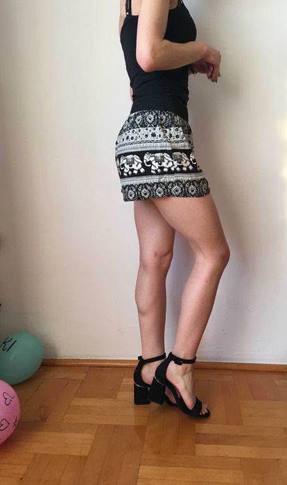 Spodenki shorty letnie 40 L  Tally Weijl słonie biało czarne