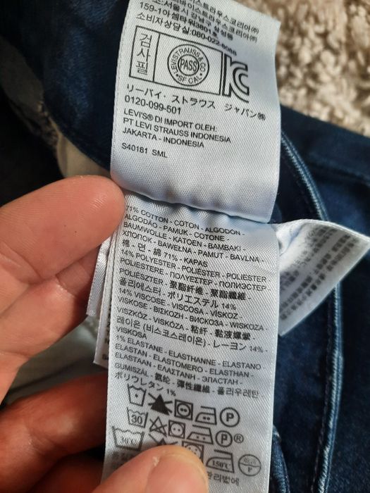 Spodnie jeansy Levis 30/34 jak nowe
