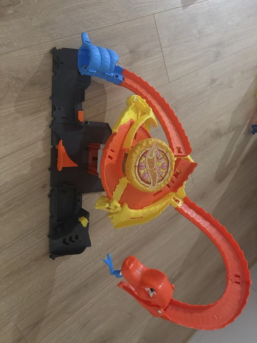 Tor hot wheels  smok