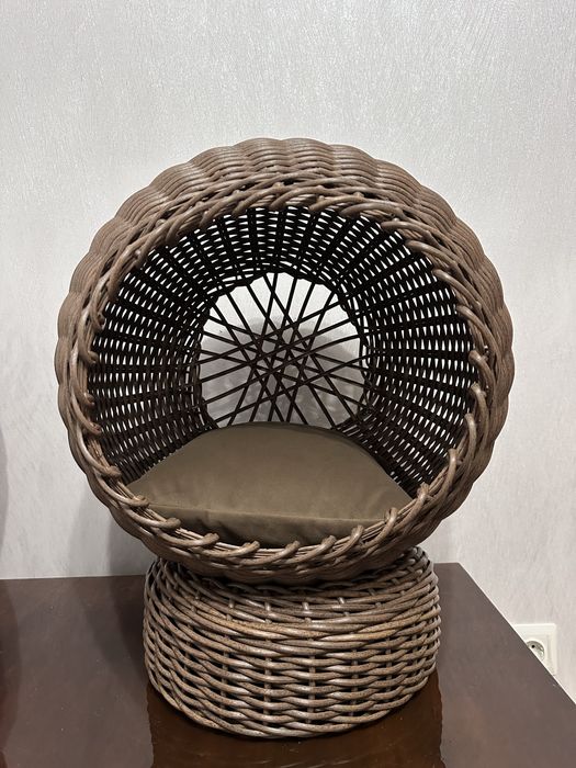 Котобудинок з ротангу