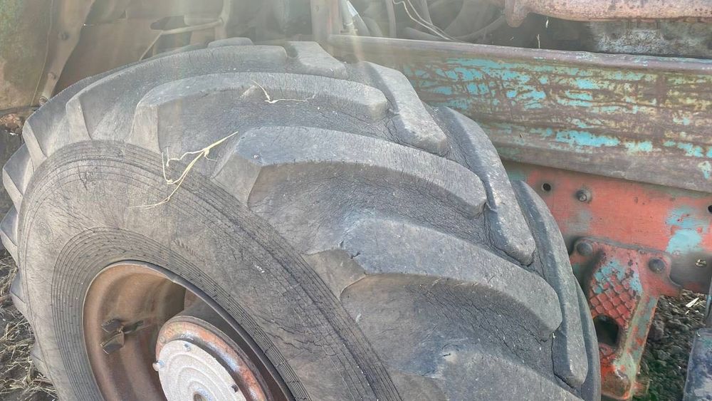Продам трактор Т-150 з дисками та плугом