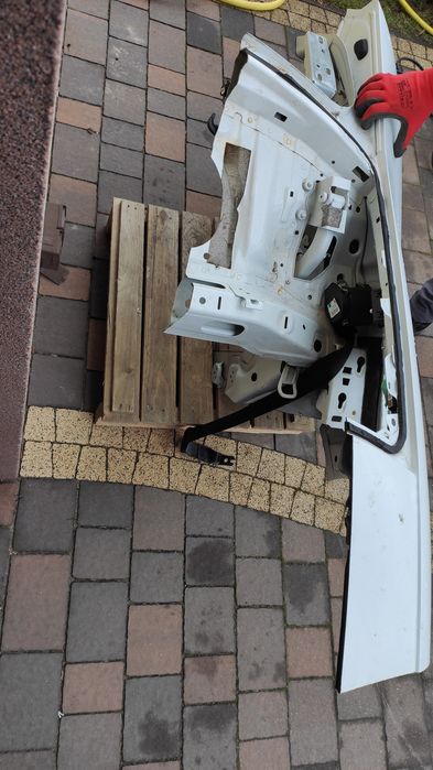 Lewy tylni błotnik AUDI A3 8V LY9C