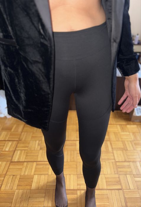 Calzedonia czarne śliskie legginsy wyszczuplajace active