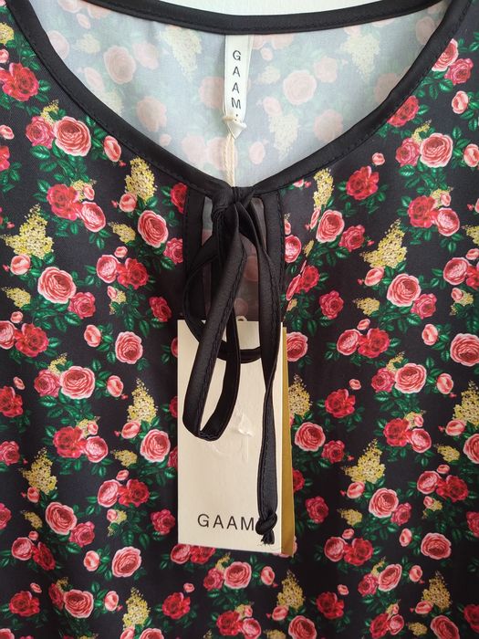 Blusa acetinada floral - Gaami - Tam Único - Nova!