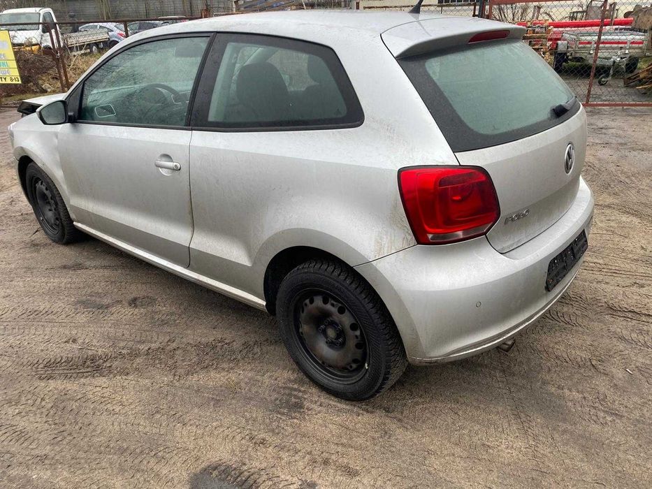 polo 1.4 benzyna 161 tys km klimA