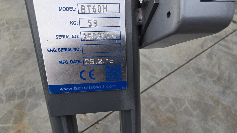 Zacieraczka krawędziowa spalinowa Beton Trowel BT60H Barikell Enar
