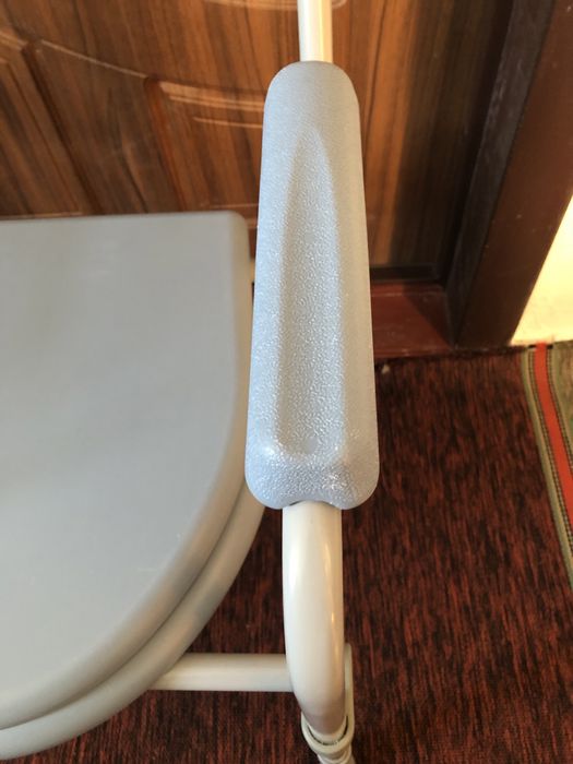 Стілець-туалет, горшок