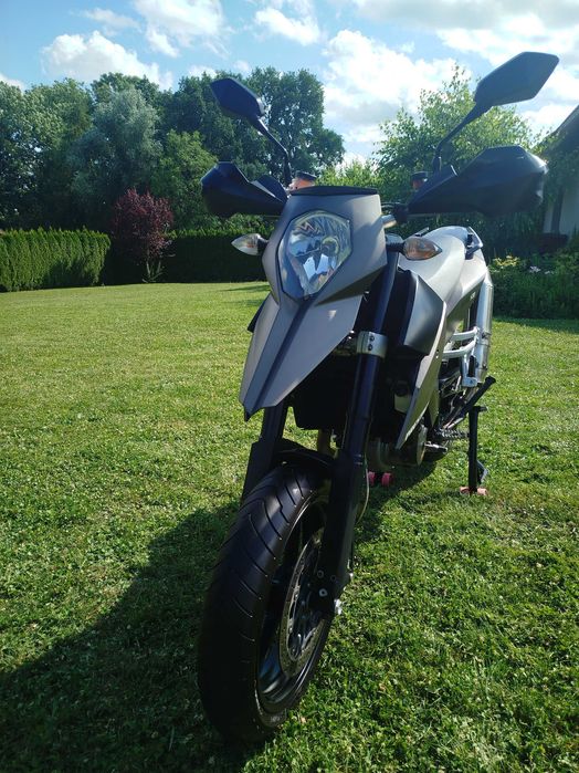 KTM 690 SM PRESTIGE supermoto
