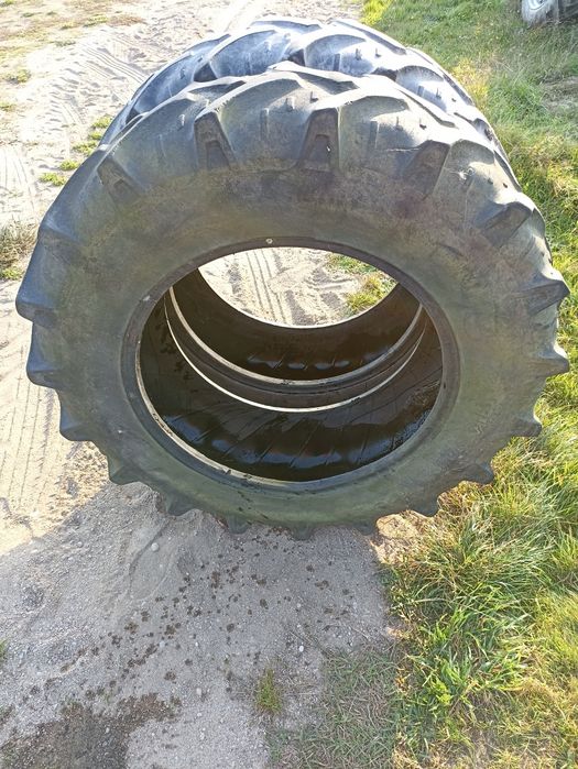Para opony zachodnie Kleber super 9 Radialne 13.6 R - 28 (340/85) R28