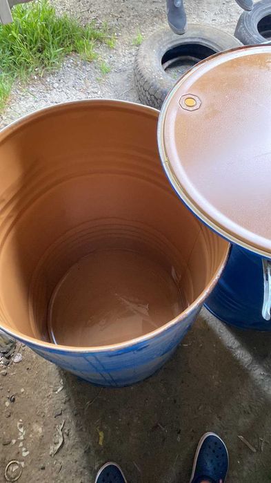 Продаєм бочки харчові на 200л.