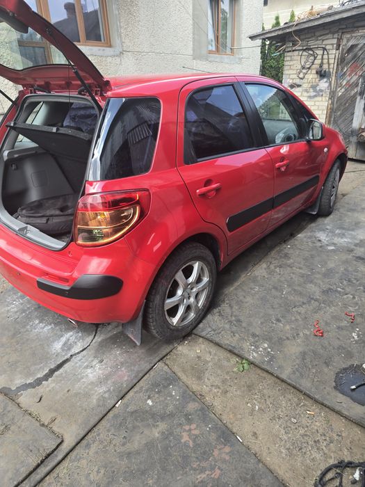 Suzuki sx4 2008 двері , запчастини