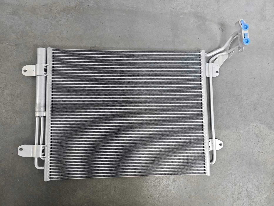 Радиатор кондиционера Volkswagen Tiguan тигуан