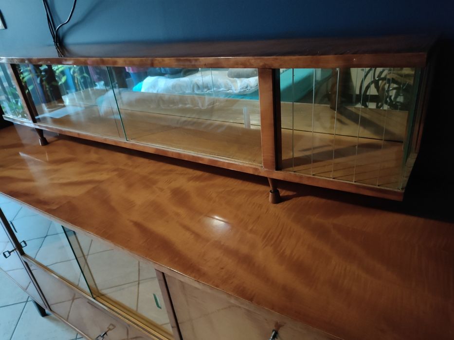 Szklana witryna retro + kredens