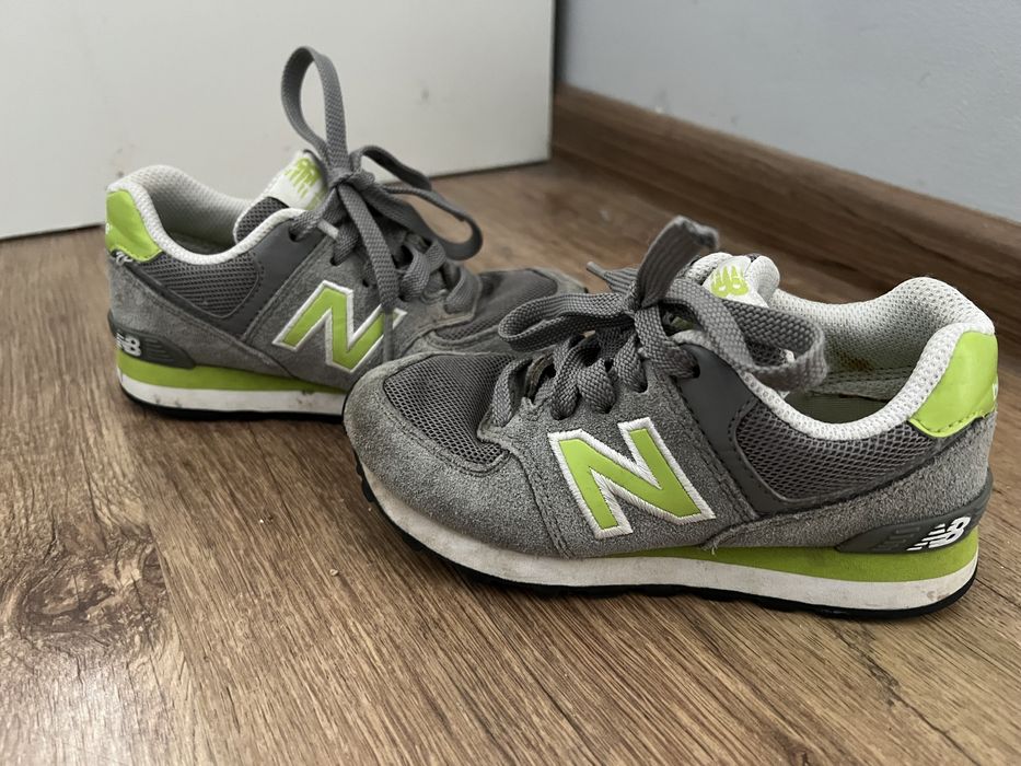 Buty new balance r 28