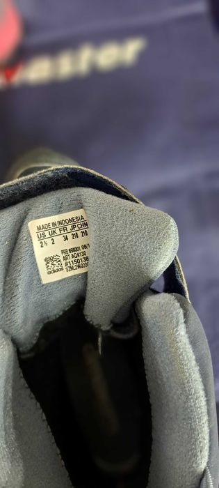 дитячи чобіти в гарному стані