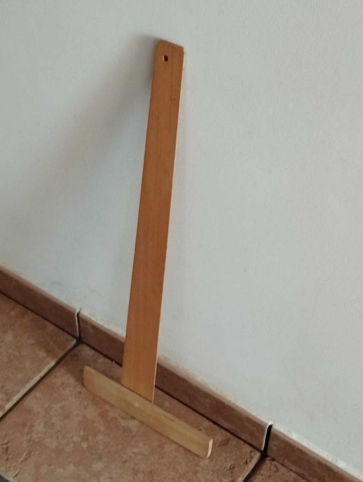 Régua T em madeira Antiga