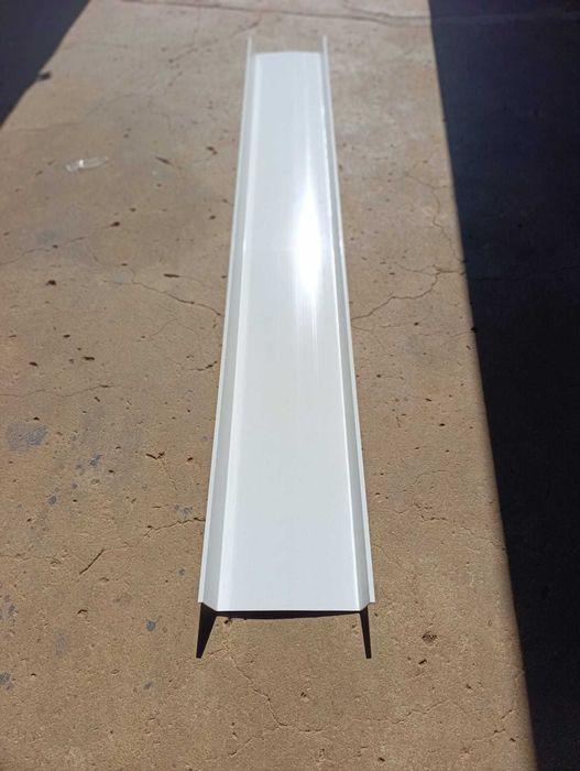 Bandeja / Canal em PVC 3mm (2,10m) – Nova para sementeira ou porta-alvéolos