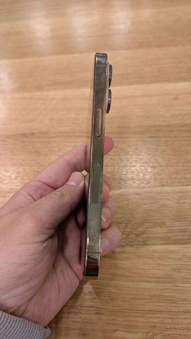 iPhone 14 Pro 128GB золотистий - дуже хороший стан + чохли