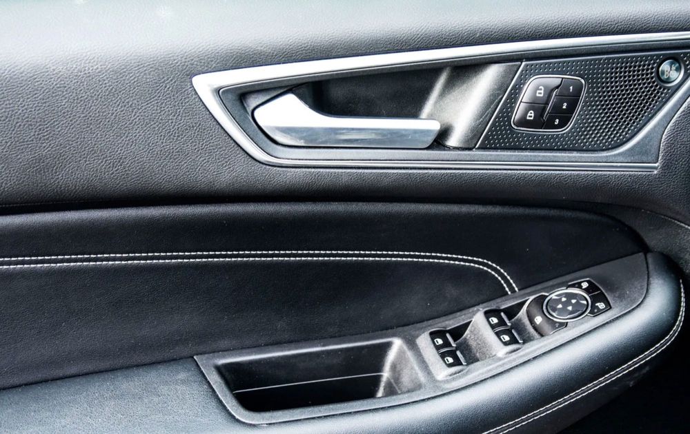 Ford Edge Titanium 2022 року