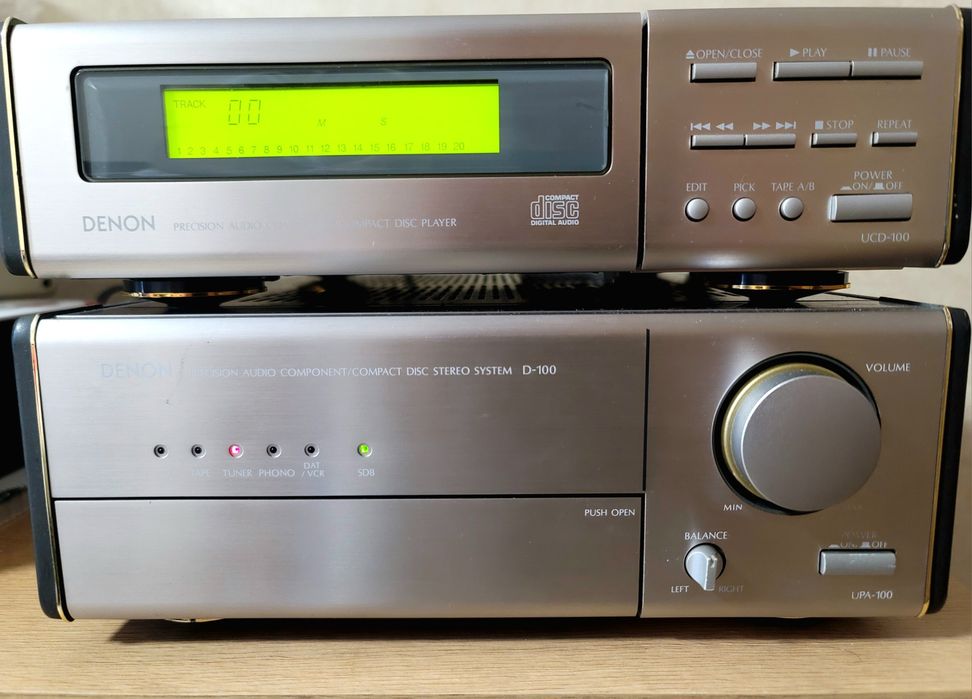 Винтажная мини система Denon D100 (ресивер и СД плеер)