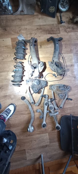 Поворотний кулак, ричаги Passat b5