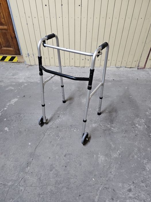 Używany balkonik rehabilitacyjny