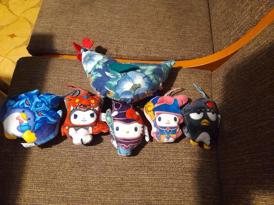 Posiadam małe maskotki oraz dużą kurę